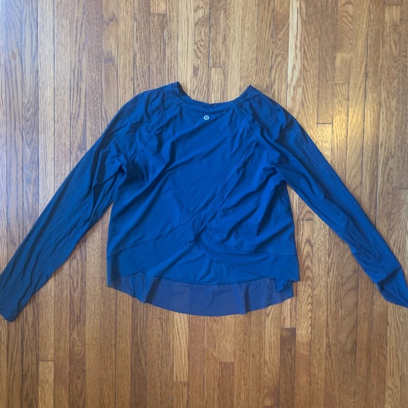 Lululemon open back top with sheer trim - Picture 3 of 6